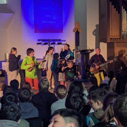 Die Orgel und andere Pfeifen 04