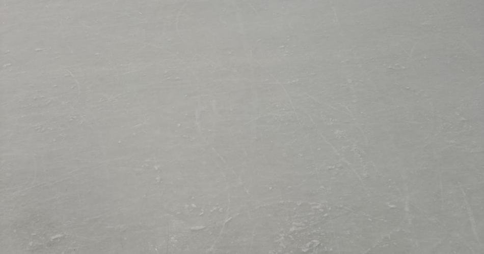Eislaufplatz statt Turnhalle 